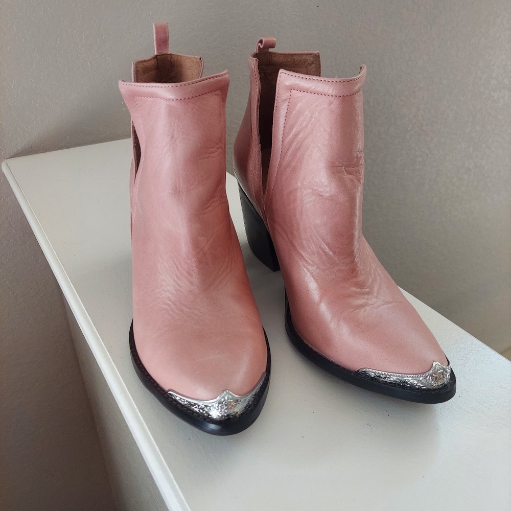 Elegant Pink Ankle Boots with Silver Accents
